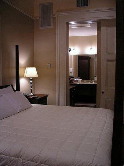 ホテル The Prytania Oaks ニューオーリンズ エクステリア 写真