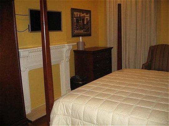 ホテル The Prytania Oaks ニューオーリンズ エクステリア 写真